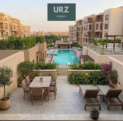 للبيع بنتهاوس مع روف بانورامي مفتوح بالتقسيط pool & park بخصم 50 % علي طريق السويس بالقرب من الباتيو سولا وبجوار The spine مدينتي دقائق من Auc