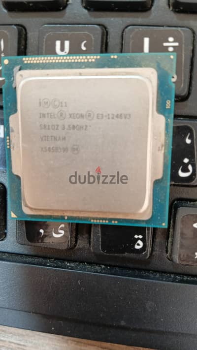Intel Xeon e3 1246v3 )i7 4790)