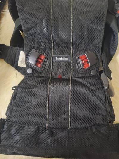baby bojrn baby carrier جديدة