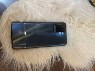 للبيع Oppo A54 بحالة ممتازة