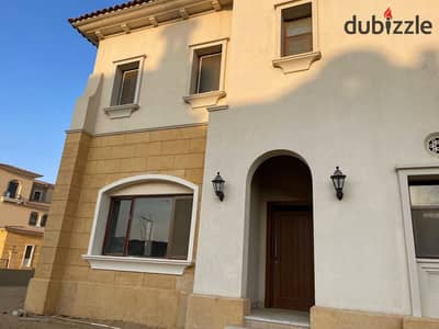 Townhouse for Sale in City Gate New Cairo Prime Location