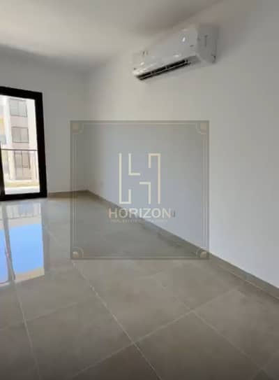 شقة بالتكييفات 2 نوم ايجار كمبوند فيفث سكوير المراسم التجمع القاهرة الجديدة Apartment rent Fifth Square Marasem