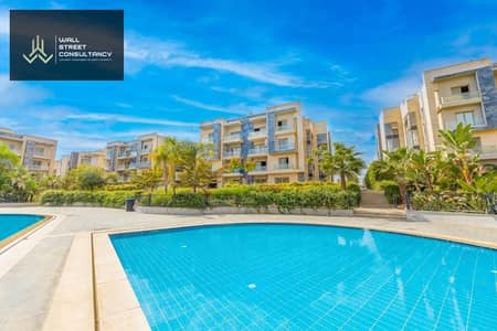 For sale: an immediate-delivery apartment in Fifth Settlement, New Cairo.