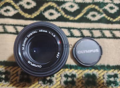 Olympus 45mm f/1.8 Zuiko Micro Four Thirds Lensعدسه