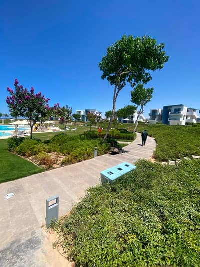 شاليه للبيع 3 غرف متشطب بالكامل بتراس في فوكا باي الساحل الشمالي Fouka Bay North Coast