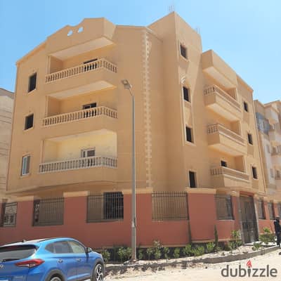 شقه بعماره ناصيه على الحزام مباشر بالعداد وبجوار مول مصر