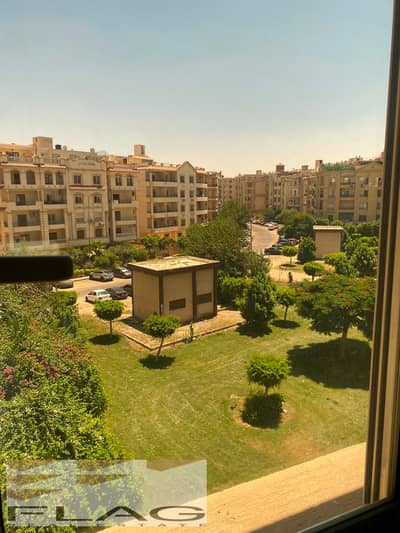 للايجار موقع عالمى وأول سكن  امام مسجد فاطمه الشربتلى