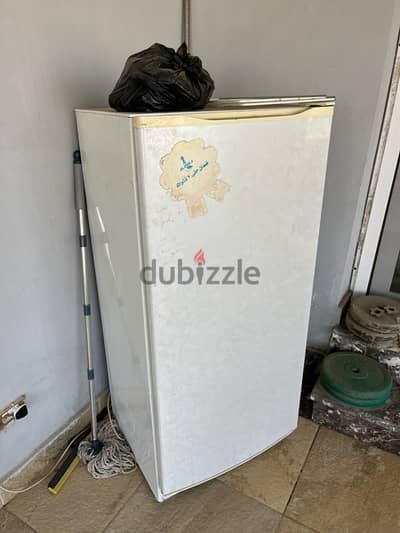 للبيع ثلاجة بحالة جيدة