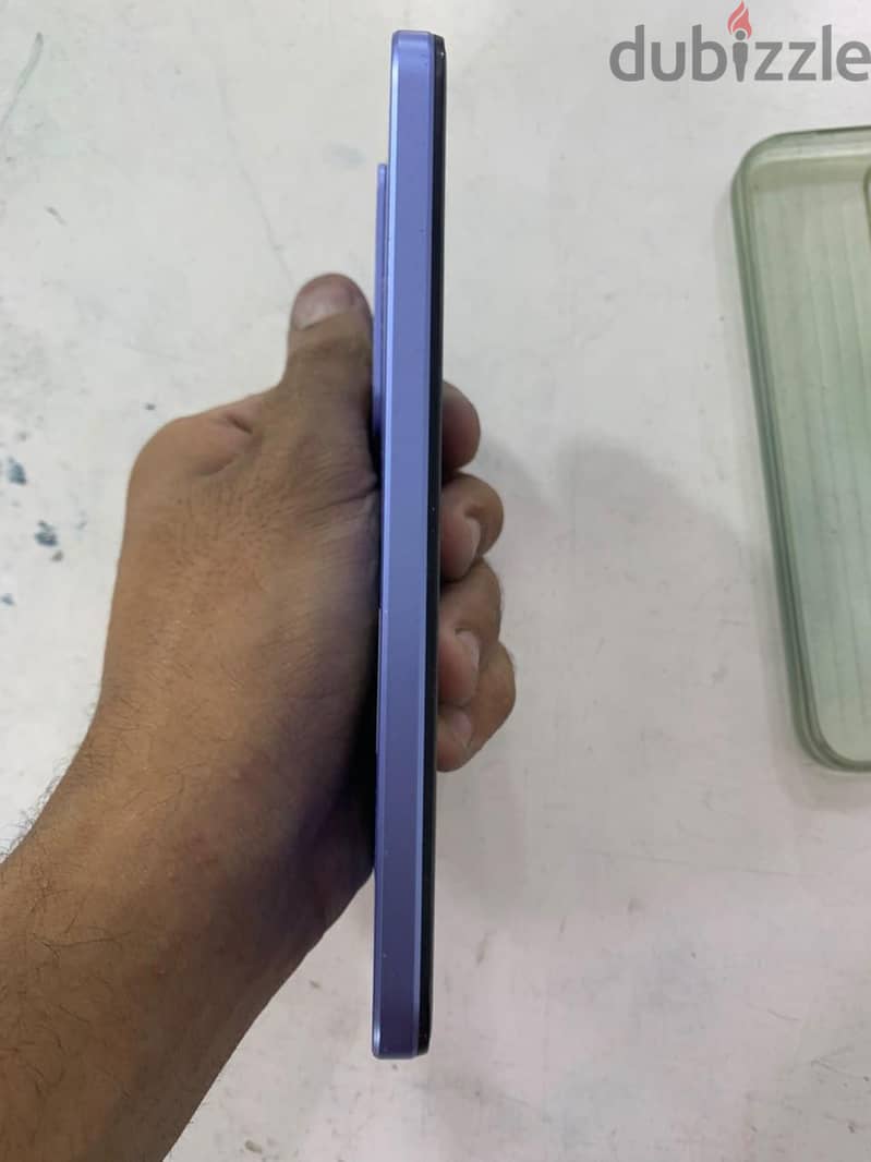 Realme C85 3