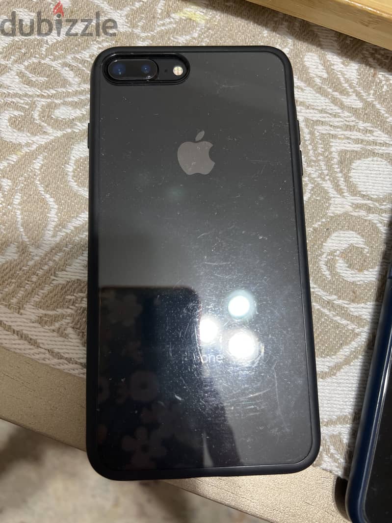 Apple - iPhone 8 Plus 1