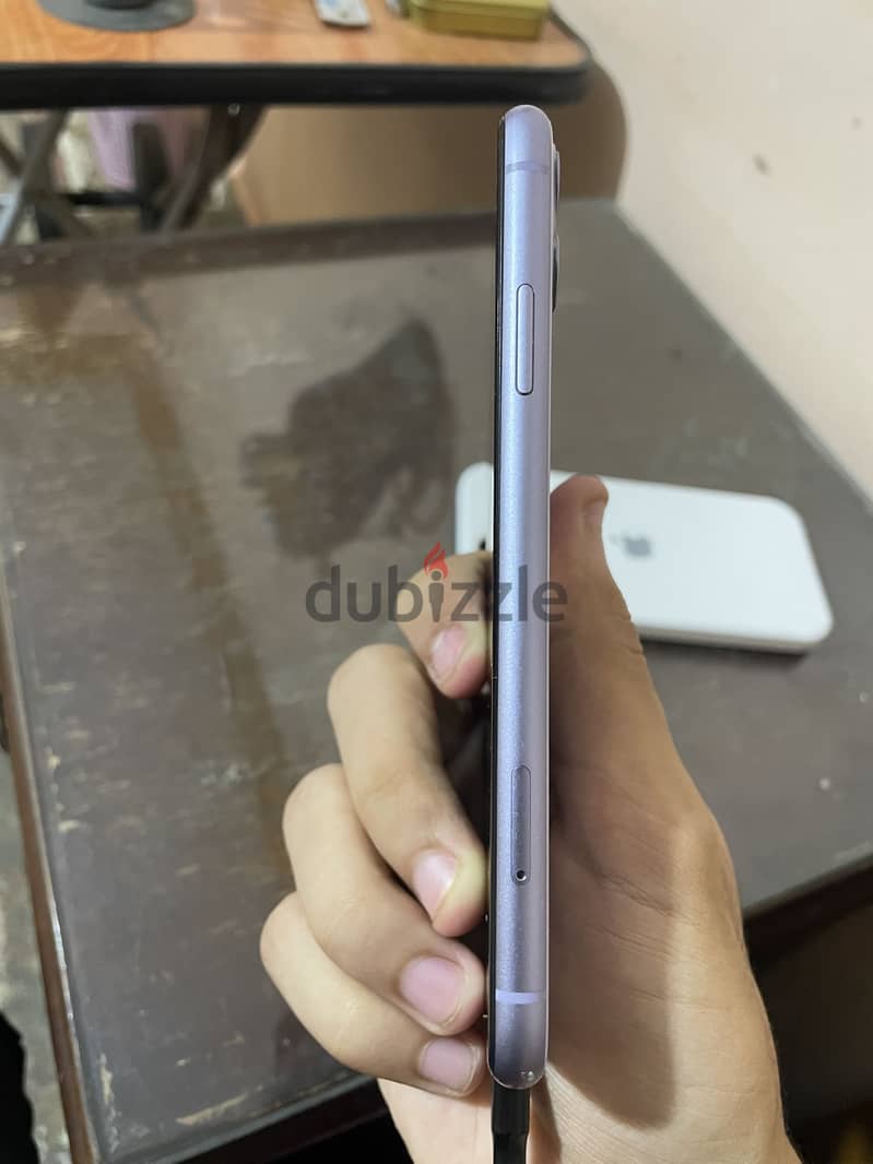 Apple - iPhone 11 4