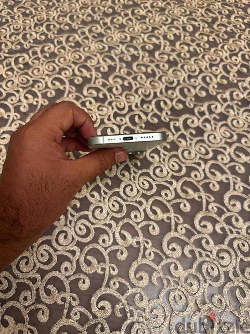 Apple - iPhone 15 1