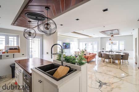 Very luxurious hotel finishes, two townhouses next to each other, villa area of 270 meters for sale in Madinaty