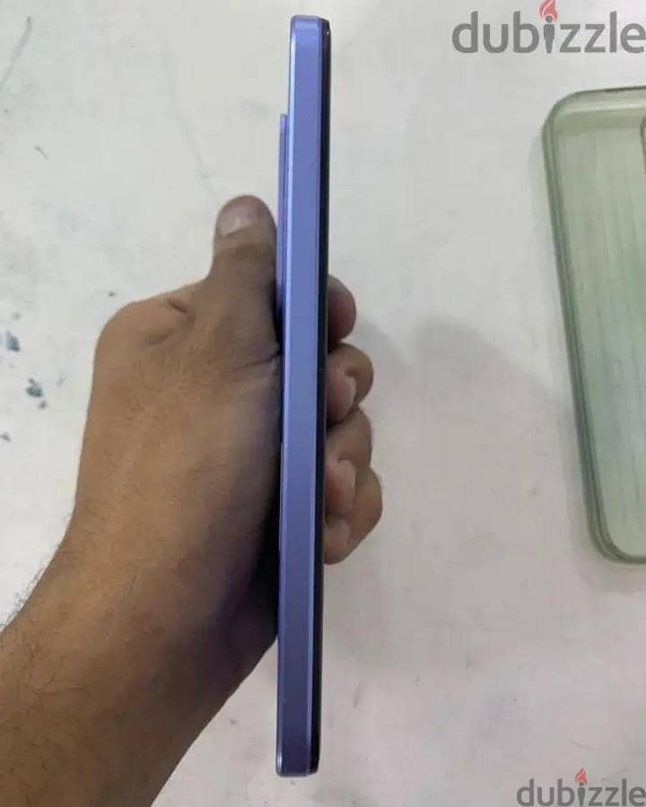 Realme C85 3