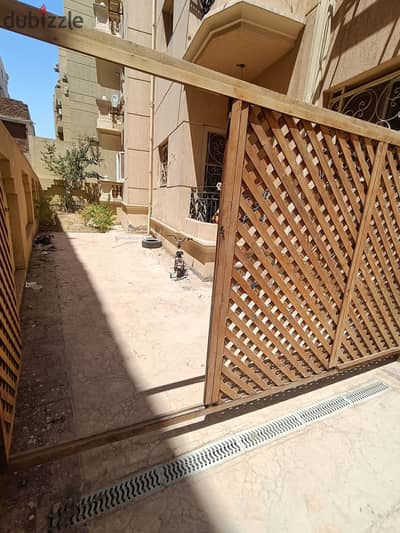 Apartment for rent in the Seventh Neighborhood, Villas, Ground Floor with Garden
