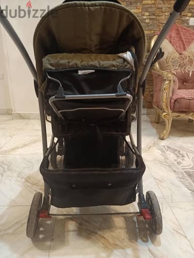 عربيه اطفال مستعمله استعمال نظيف ما فيش اي حاجه