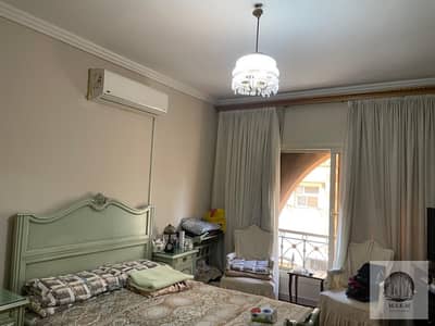 شقة للايجار في كمبوند حياتي ريزيدنس امام جاردن 8 مساحة 200م دور ثاني 3 غرف و2حمام تشطيب مودرن 35 الف