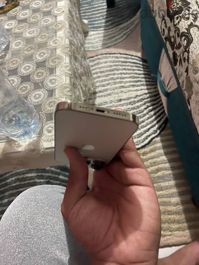 آبل - آيفون 14 برو