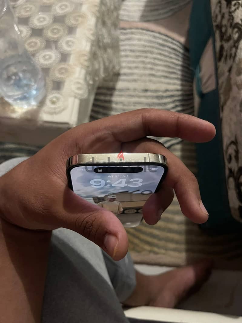 آبل - آيفون 14 برو 1
