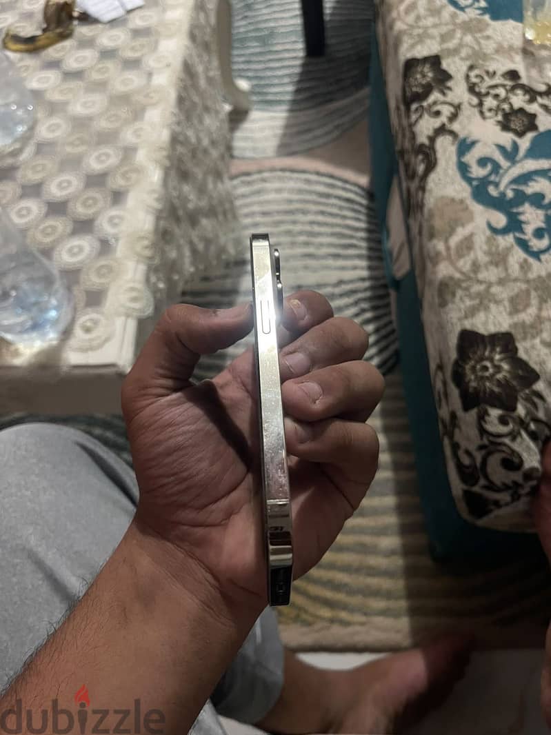 آبل - آيفون 14 برو 4