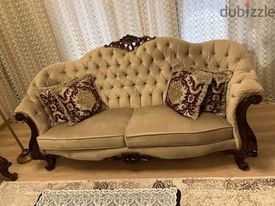 صالون مستعمل بحالة الجديد