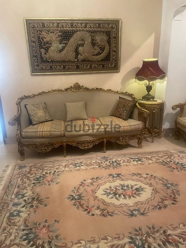 classic salon perfect condition . 3