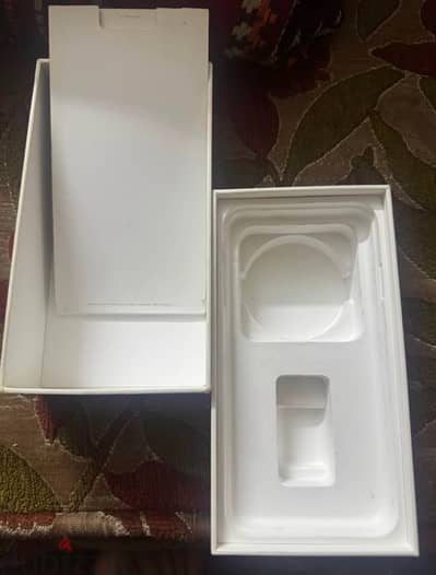 علبه فاضيه ايفون Xs Max