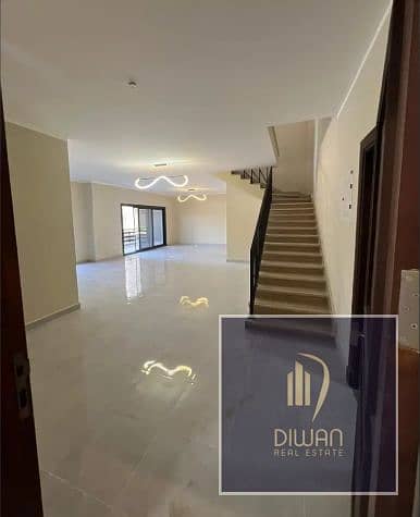 The last ready-to-move 279m villa in a prime location by La Vista, El Patio Casa, El Shorouk. Landscape & pool view with installments.