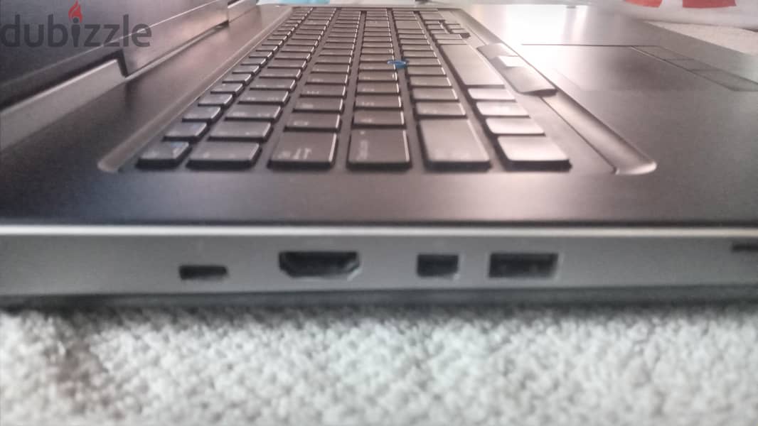 Dell Precision 7710 2