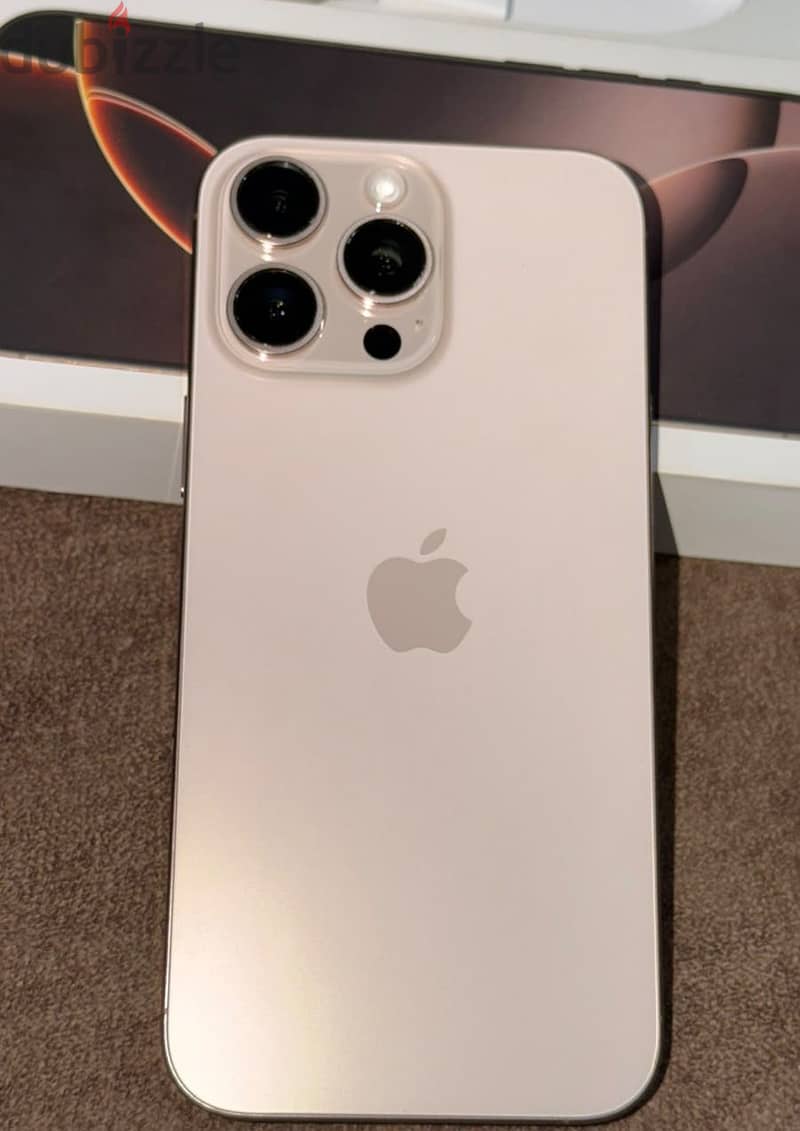 iPhone 16 pro max 4