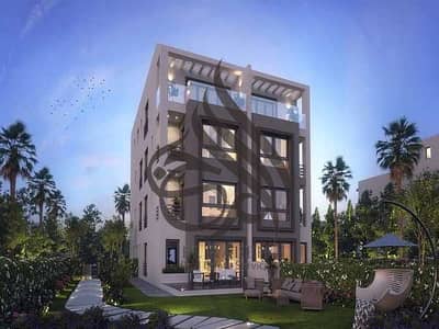 Town house corner for sale in Hyde Park New cairo prime location under market price with down payment and installment