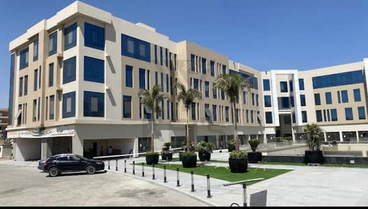 عيادة متشطبة بالكامل للايجار 62 متر بمول طبي مميز - ميفيدا ايترنا - موقع مميز ع شارع التسعين الرئيسي مباشرة Eterna heath Care - Mivida