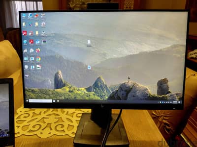 شاشه hp ٢٤ بوصه بكاميرا مدمجه و ميكرفون