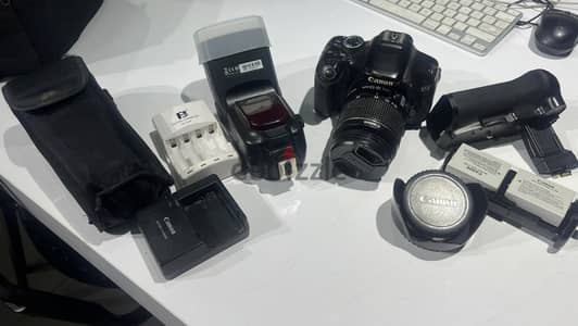 للبيع: Canon EOS 600D بحالة ممتازة – طقم كامل