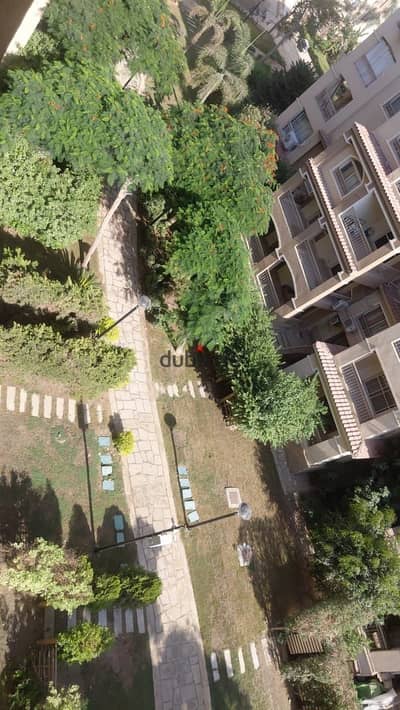 A bargain price for a 135 sq m apartment for sale in Madinaty, consisting of 3 rooms and 2 bathrooms, with special finishing.