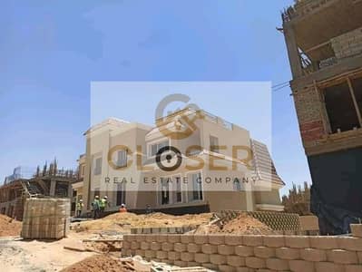 فيلا بجوار مدينتي مباشره بكمبوند شغال