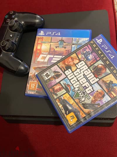 ps4 slim بحاله ممتازه