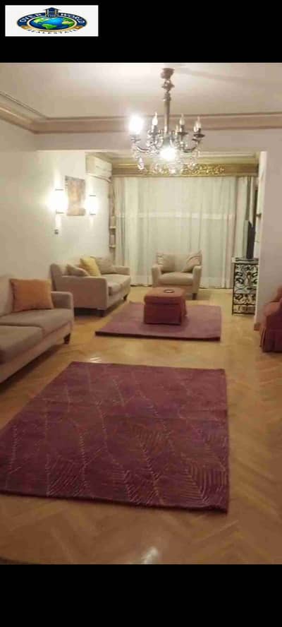 شقة مفروشة للإيجار زهراء المعادي الشطر السابع الشارع الرئيسي فندقيه تتكون اثنين غرفه نوم وريسبشن وحمام ومطبخ خلفى مكيفة بالكامل واى فاي غاز طبيعي دور رابع اسانسير