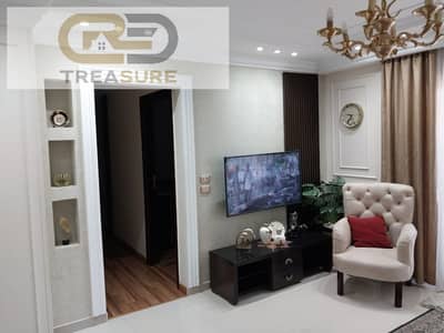 شقة متشطبه مع مطبخ للبيع في جاليريا مون فالي - Galleria Moon Valley - new cairo