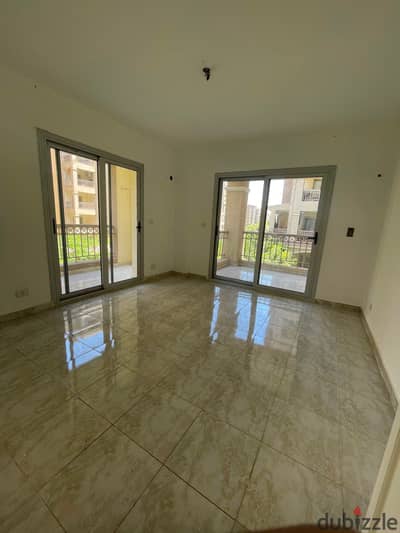 Apartment for sale in Madinaty 107m two bedrooms, a bathroom, a kitchen, and a reception. Asking price 5 million and 300 thousand in B2, cash fully paid, all installments. Inspection anytime. For contact 01017251574