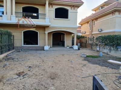 J model at a special price next to والثاوث بارك land area 380 m building area 267 m