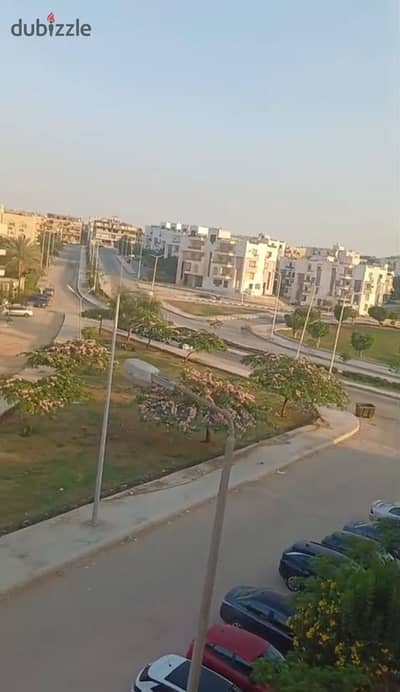شقة روف للبيع – الحي الثالث غرب