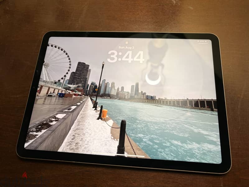 iPad Air 5th Generation (M1 chip) 1