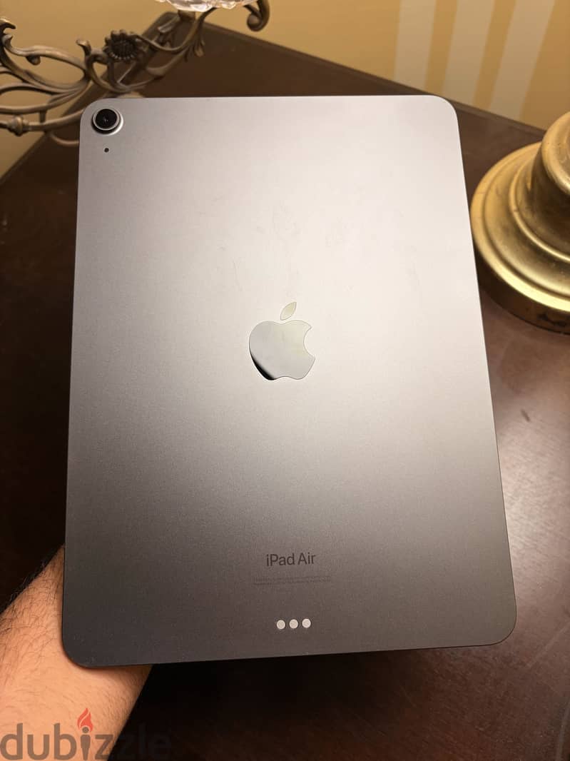 iPad Air 5th Generation (M1 chip) 3