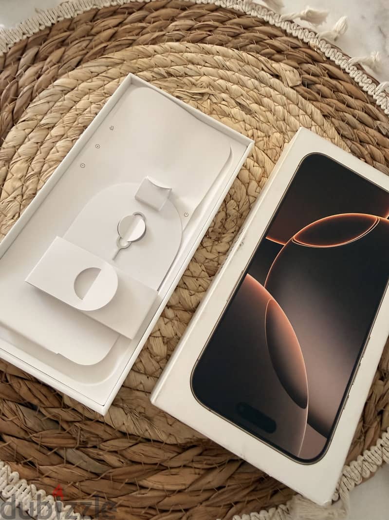Apple - iPhone 16 Pro 6