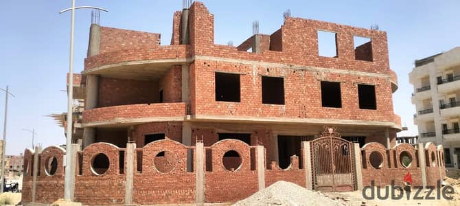 عمارة 610 متر دابل فيس وناصيتين للبيع في مدينة بدر – الشمالية القديمة – 4 أبواب – بدروم كامل – بجوار مترو بدر – خالصة الأقساط