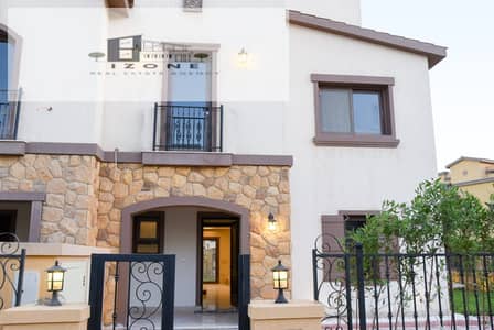توين هاوس للإيجار في ميفيدا Mivida Parcel 28 New Cairo 320 متر 4 غرف نوم (1 ماستر) وغرفة مربية 4 حمامات مطبخ وتكييفات