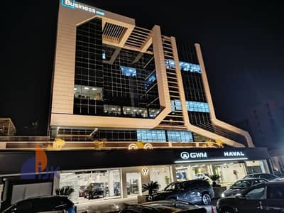 محل تجارى للبيع استلام فورى على التسعين الشمالى متأجر ل توكيل اودى وفولكس فى قلب التجمع الخامس القاهرة الجديدة Fifth Settlement, New Cairo