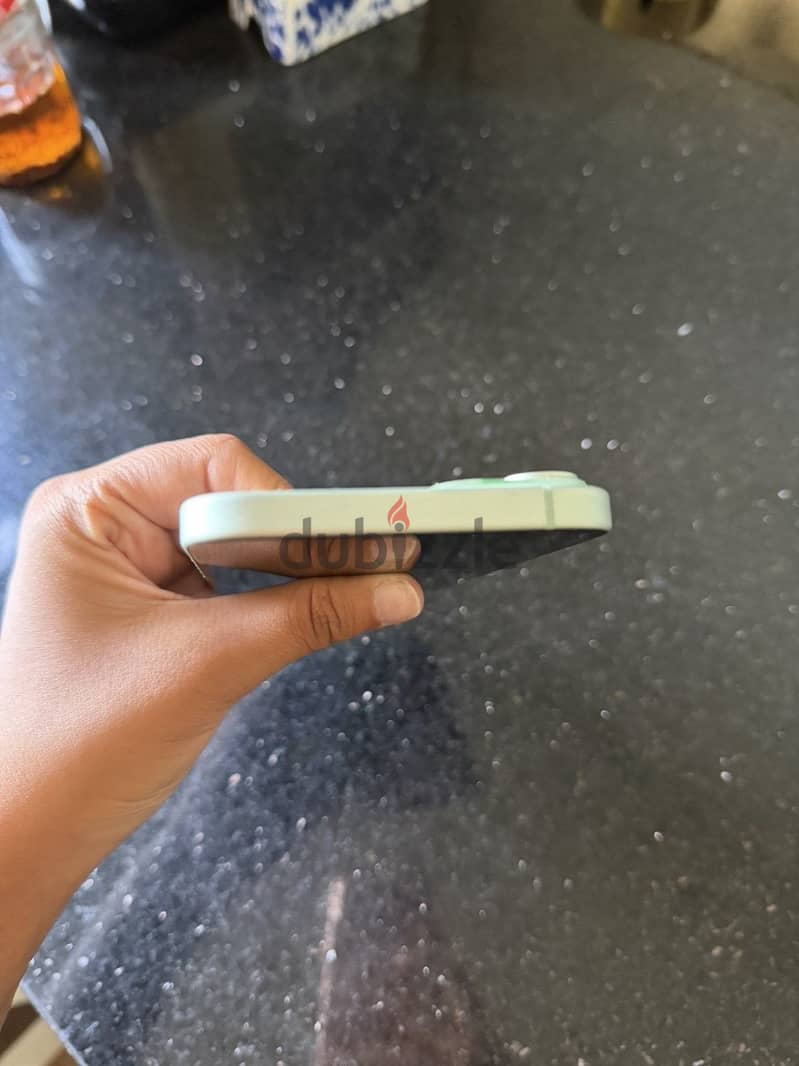 Apple - iPhone 15 plus 4