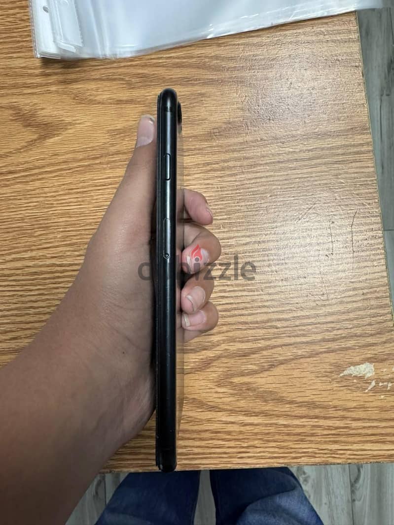 Apple - iPhone 7 Plus 1